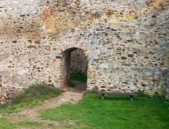 U zdi hradu