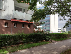 neskolaudovaný panelák