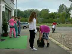 Nikol chystá rozlučku