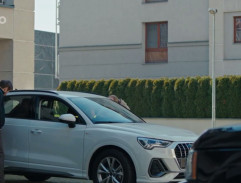 pred ordináciou Dr. Hrona