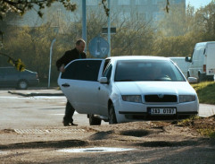 parkovisko pred reštauráciou