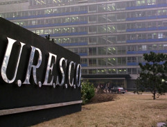 Regina jde do práce