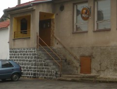 Před hospodou