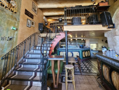 V restauraci