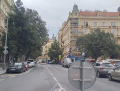 Sledování lékařky