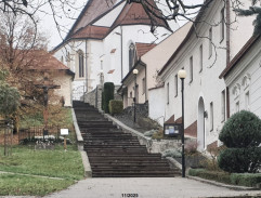 pred Pavlíkovým domom