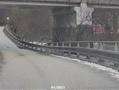 Nehoda pod viaduktem
