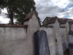 Eda utíká na pohřeb Vlka