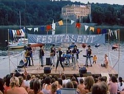 Koncert na pláži u přehrady