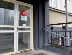 Tauber utíká z chirurgie