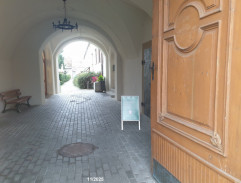 Tajomník kráča na MNV