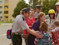 8. Komu sa nelení, tomu sa...