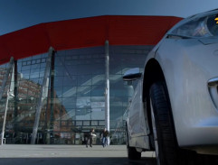 Bomba pred štadiónom