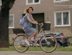 Tina na bicykli