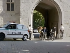 brána hradu Kamenec