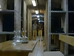 vínna pivnica na hrade Kamenec