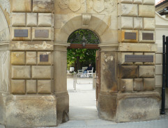 Zámecká vrata 2