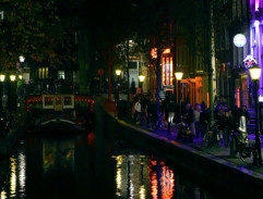 Kanál v Amsterdamu