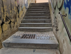 Adéla ještě nevečeřela