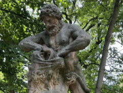 Socha Samsona v parku