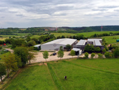 Jízdárna z výšky