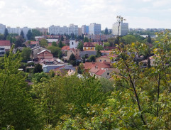 Město