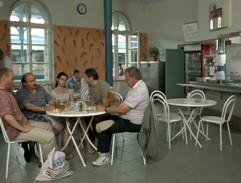 Ještě žiju s věšákem, plácačkou a čepicí