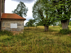 pri ruine kostola