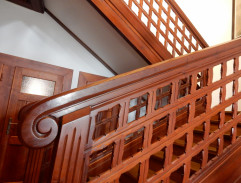 Dřevěné schodiště