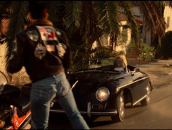 Pete zastavuje na motorce