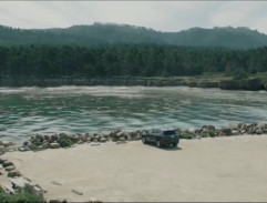 Madeline se Celeste v autě