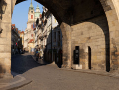 Neděle ve všední den