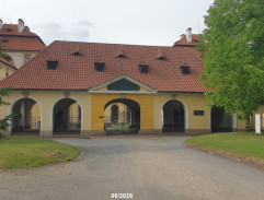 Jen čtvrt hodinky?