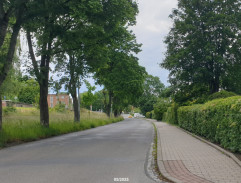 David prochází nočním městem 4