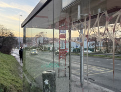 Kolman taguje zastávku