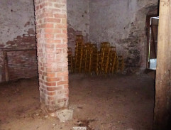 Pátrání ve sklepě