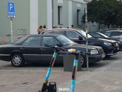 parkovisko pri kostole