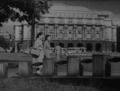 Před filozofickou fakultou