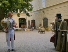 Na nádvoří zámku II