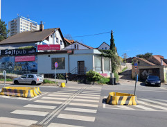 V uličce