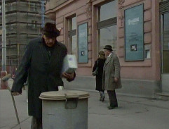 Před restaurací Na Smyčce