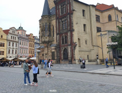 Město