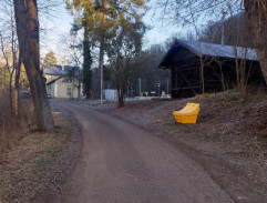 Ostře sledované vlaky