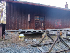 Ostře sledované vlaky