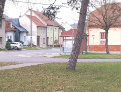 Ondra jede k dědovi