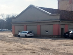 Kolem domu