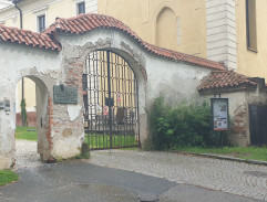 4. Rubínové kříže