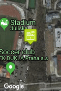 parkovisko pred FC Rapid Praha