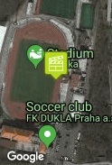 na ihrisku FC Rapid Praha