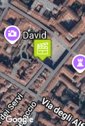Náměstí se sochou